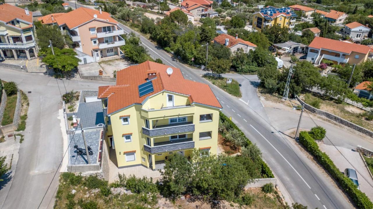 Apartments Jana Salatic Exterior photo