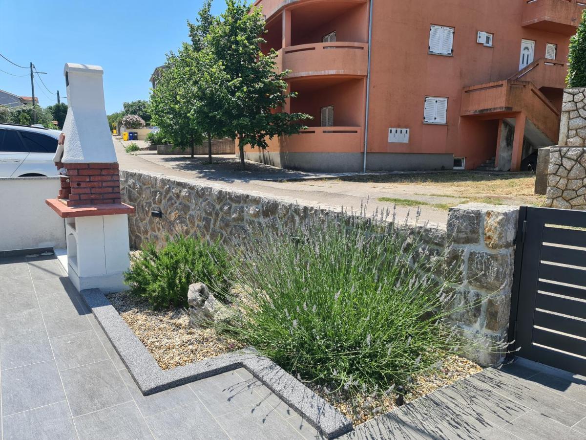 Apartments Jana Salatic Exterior photo